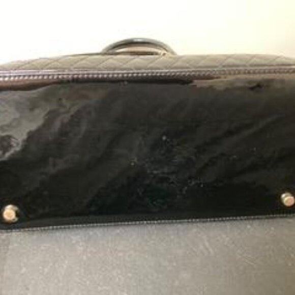 Guess PVC shiny black shoulder bag (gently used) - Picture 5 of 5